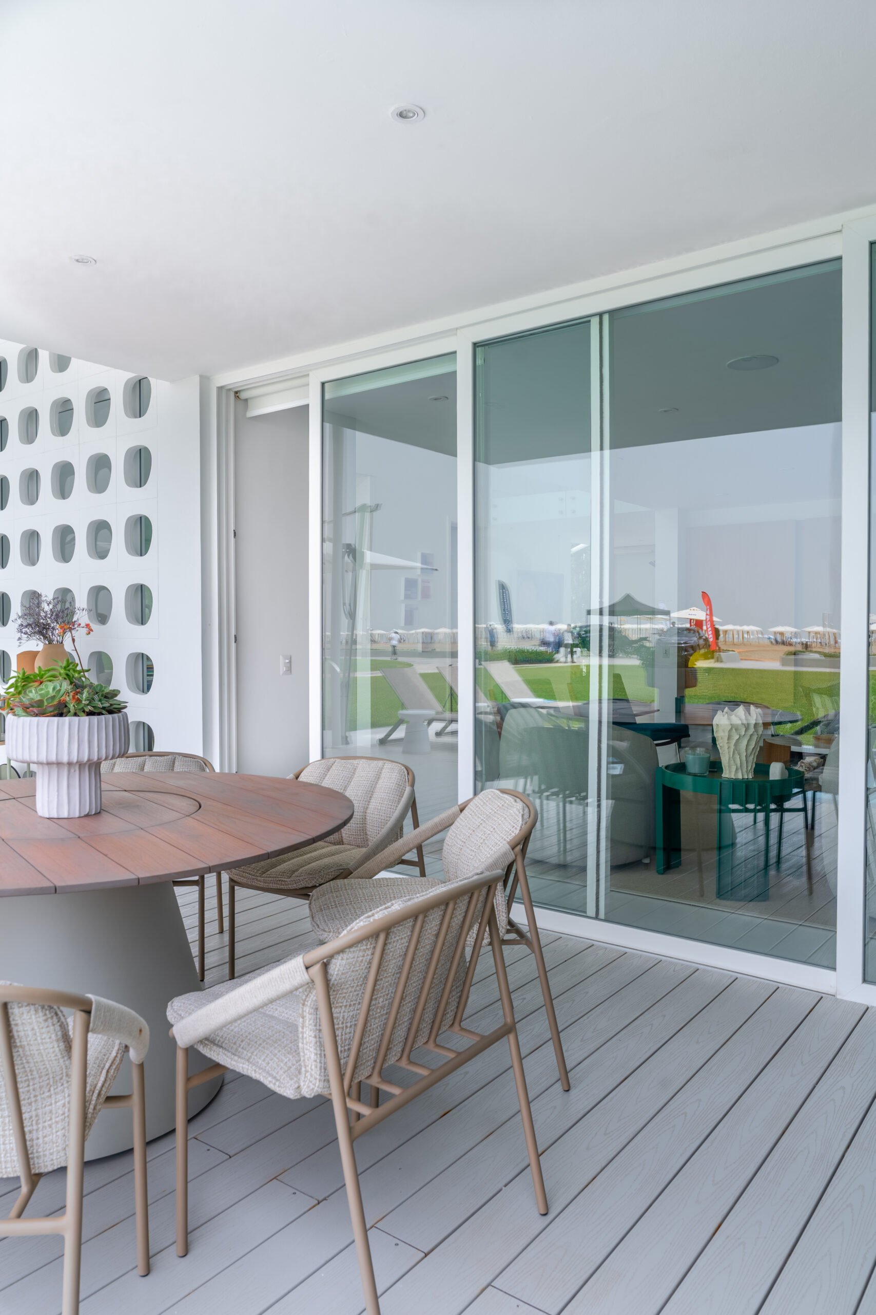 Mamparas Corredizas en PVC - Instaladas en 2017 - Playa Asia