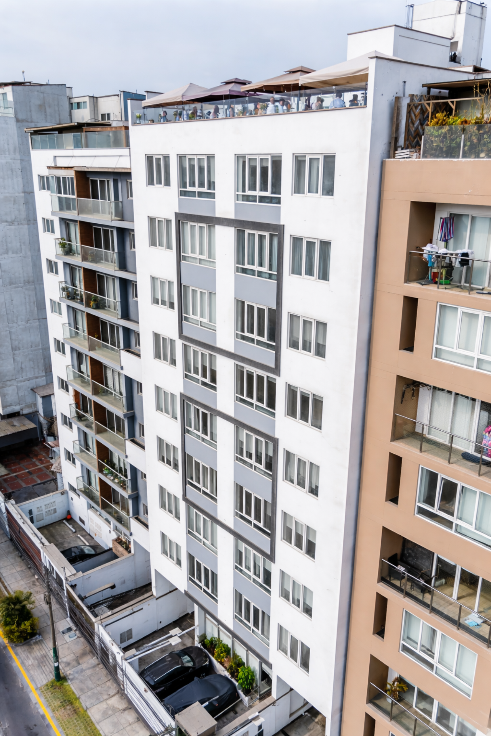 Edificio Multifamiliar- 100% Ventanas PVC - Stgo. de Surco - 2021