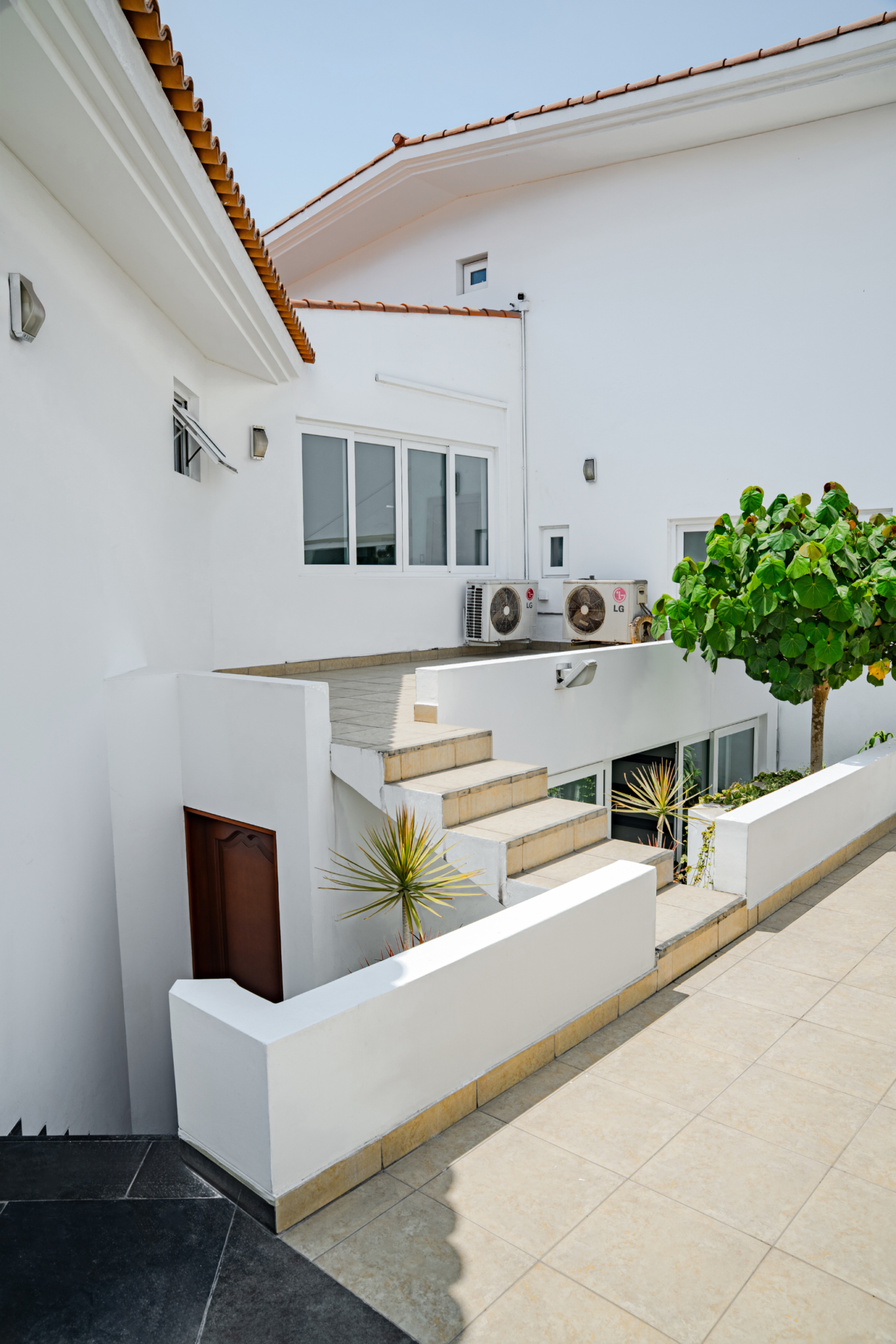 Ventanas Oscilobatiente y Proyectantes en PVC - Instalada en 2025 - La Planicie