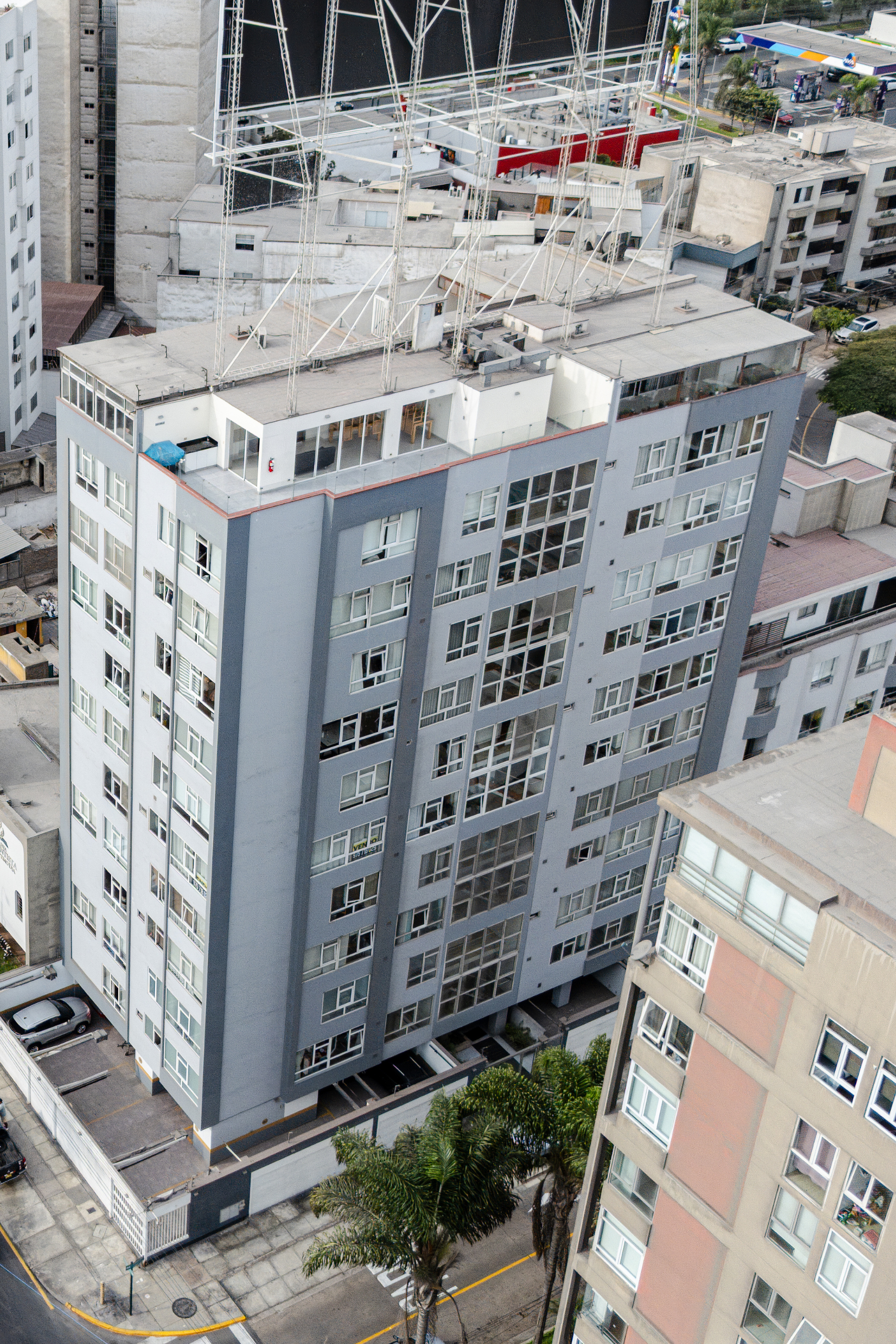 Edificio Grupo Briceño - 100% Ventanas PVC - Stgo. de Surco - 2015