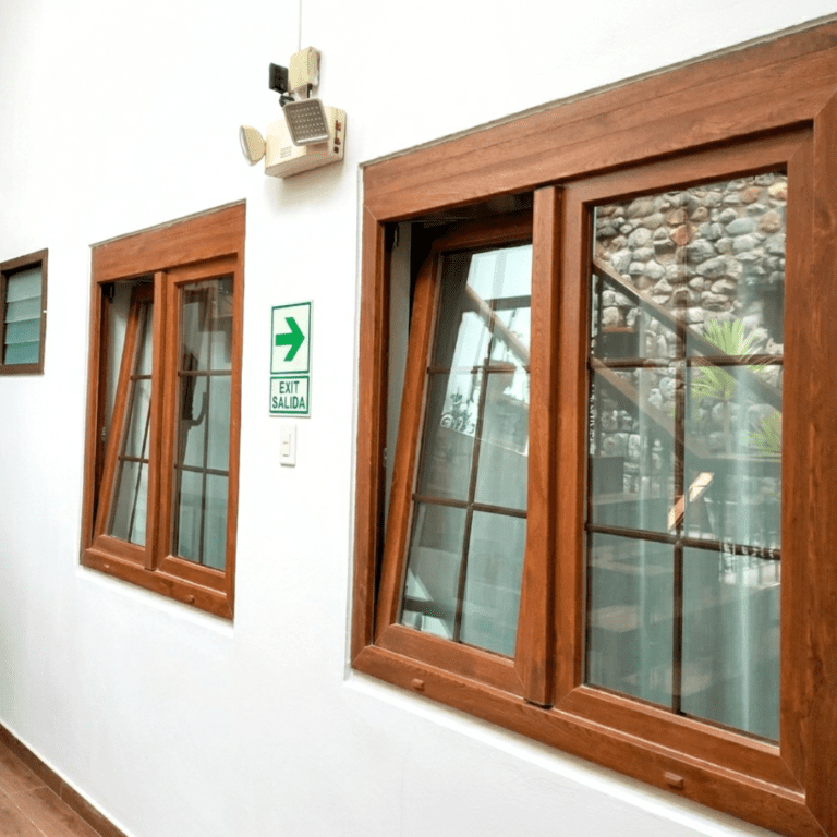 Hotel Rumipunku · 100% Ventanas PVC