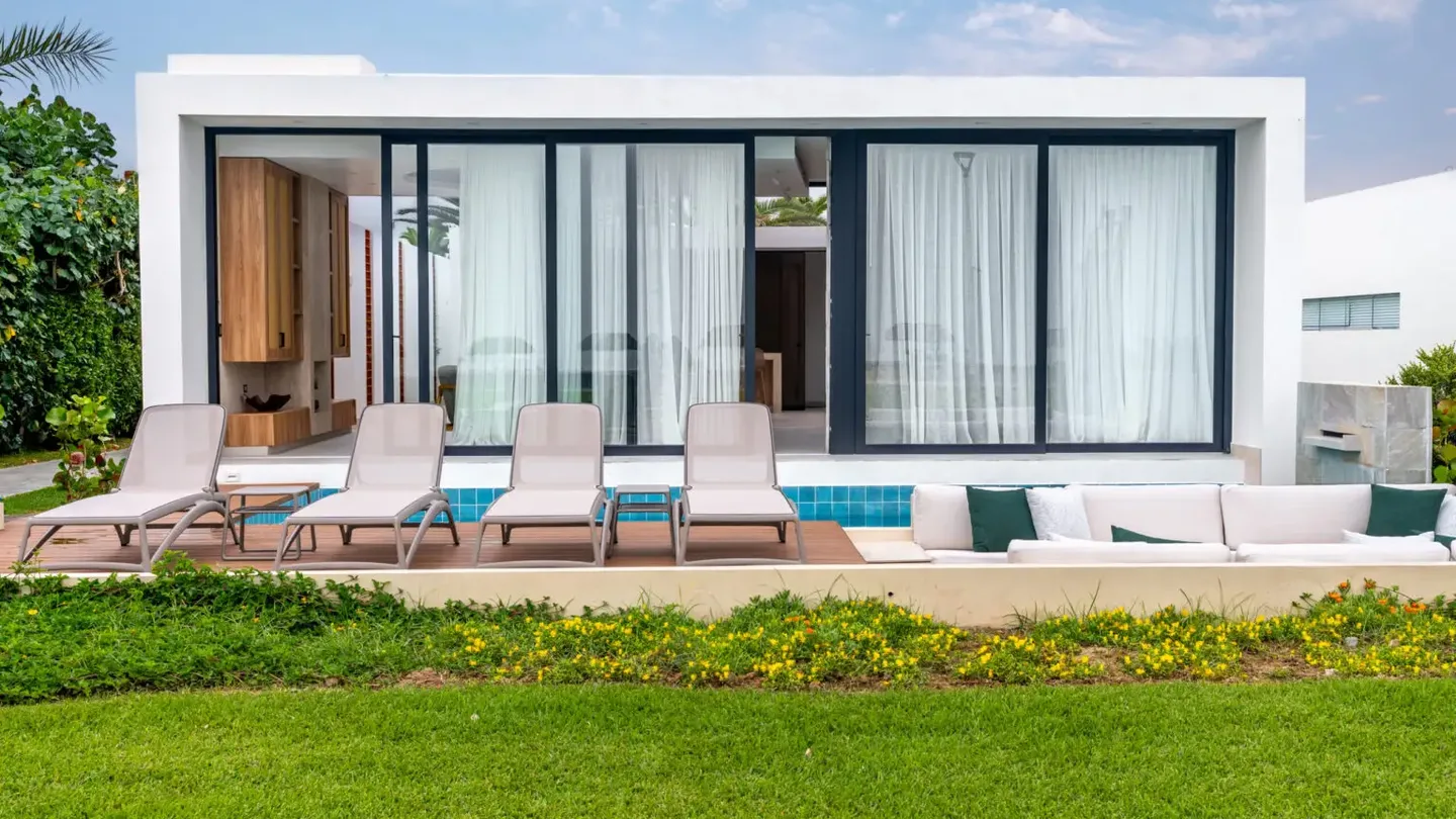 Ventanas para casa de playa: PVC o aluminio frente al salitre